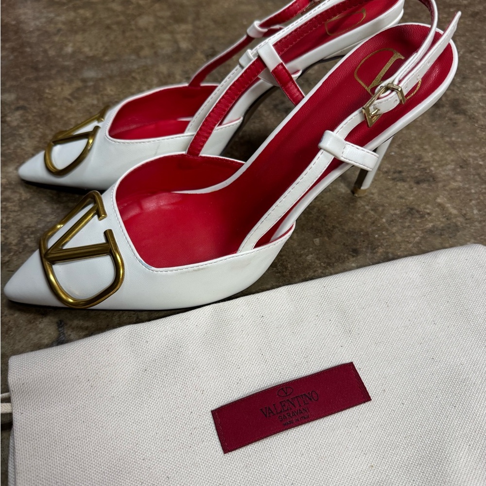 Valentino Garavani VLOGO Slingback Pumps